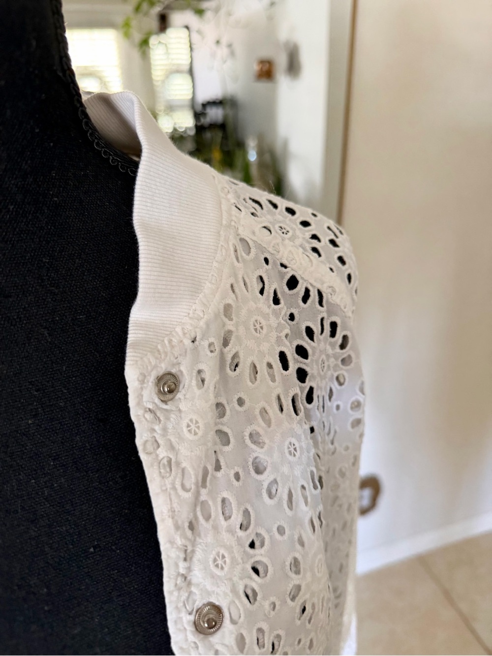 Victoria’s Secret White Eyelet Bomber Jacket Large Cottagecore Boho Floral - Picture 6 of 16